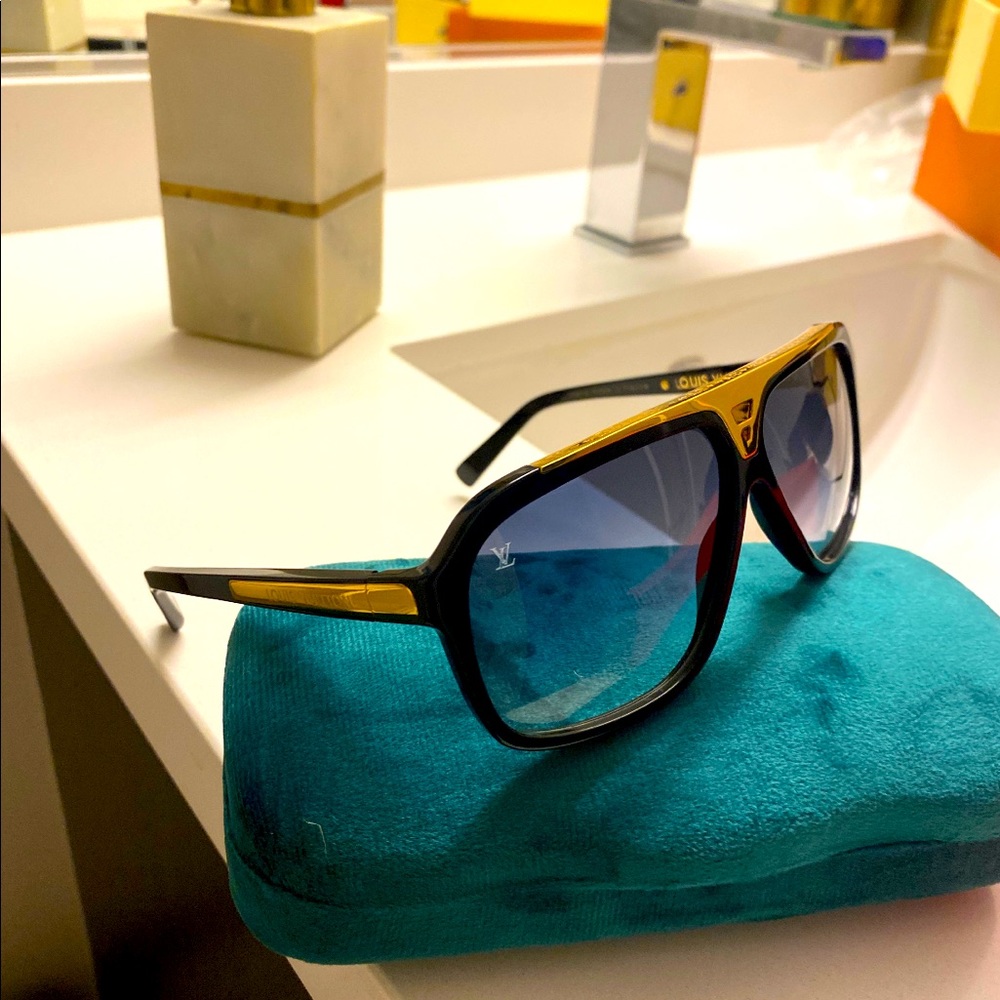 Louise Vuitton aviators sunglasses